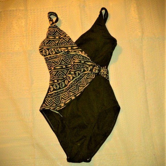 * KIWI * SWIM SUIT ~ 8 FABULOUS Fitting! - Picture 1 of 1